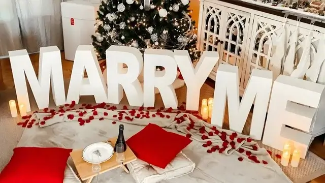 Ayaklı Strafor Logo